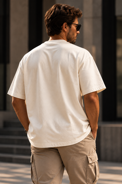 Camiseta Oversized KRAVA Essential Off White | Algodão Premium + Logo Bordada